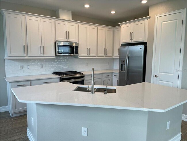 Building Photo - 4580 Almada Ln