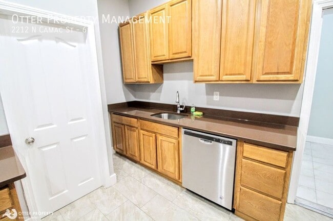 Building Photo - 2212 N Camac St