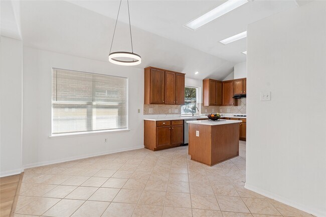 Building Photo - 17606 Forest Haven Trail