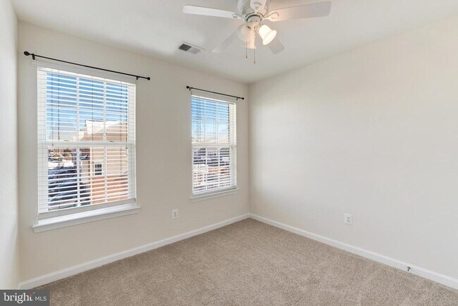 Building Photo - 25767 Double Bridle Terrace