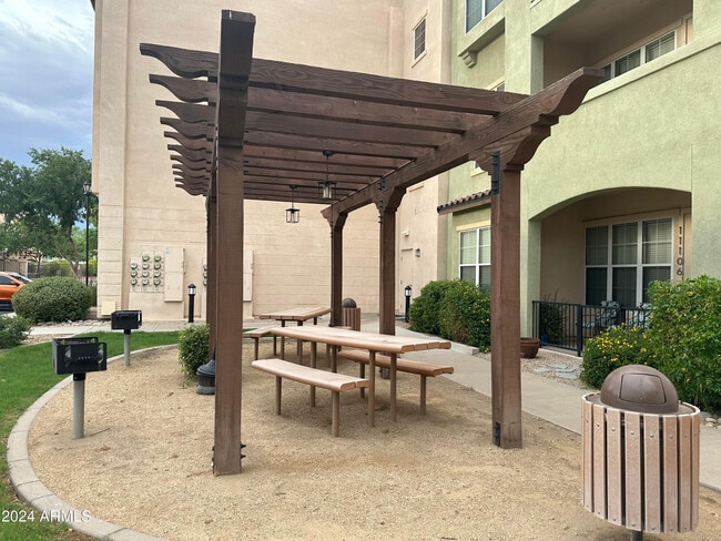 Building Photo - 14575 W Mountain View Blvd