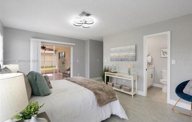 Building Photo - 7332 Mako Dr