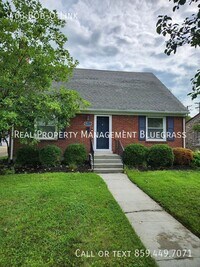 Building Photo - 463 Bob-O-Link-