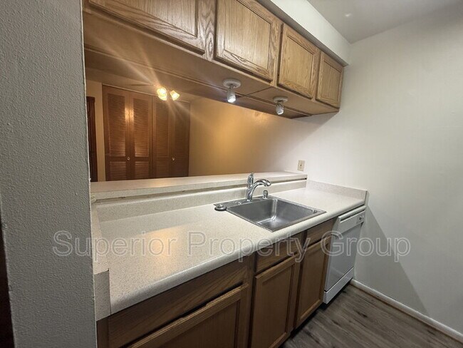 Building Photo - 2404 Independence Ln