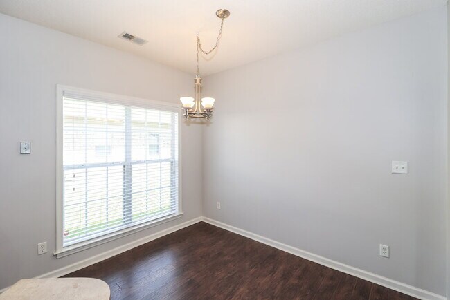 Building Photo - 9979 Misty Elm Dr