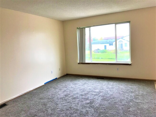 Building Photo - 9283 Oriole Ln