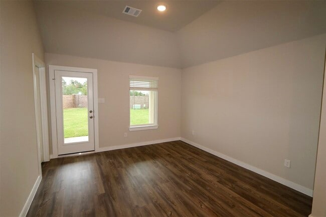 Building Photo - 5803 Aurora Ln