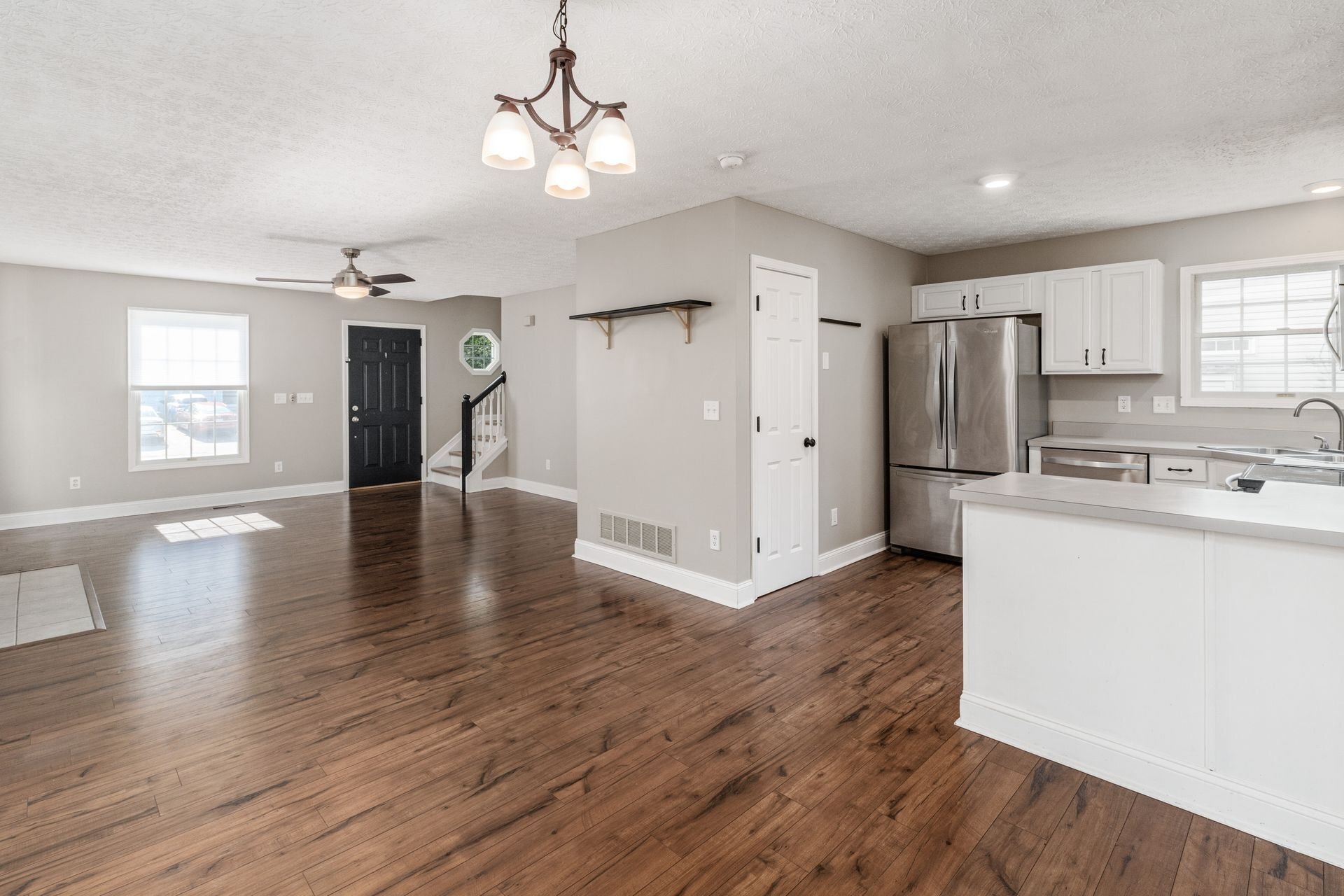 Building Photo - 8446 Olenbrook Dr