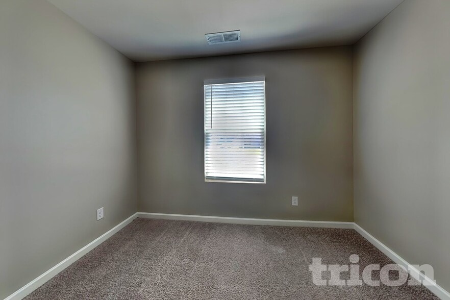 Building Photo - 210 Coventry Ct