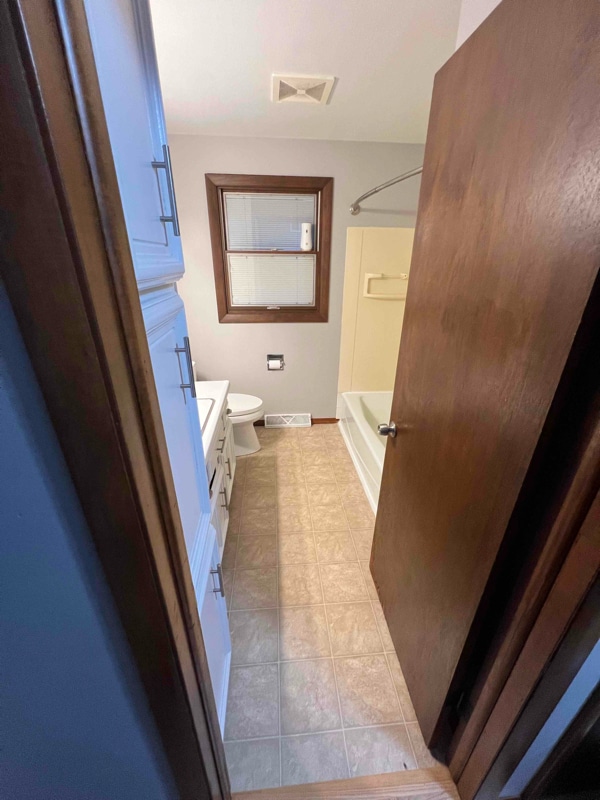 Building Photo - 1827 Sahara Ct