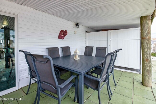 Building Photo - 45 Sylvia Ln