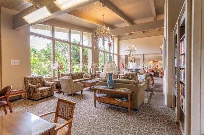 Building Photo - 154 Hacienda Carmel