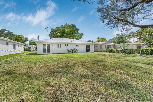 Building Photo - 933 NW 50th St