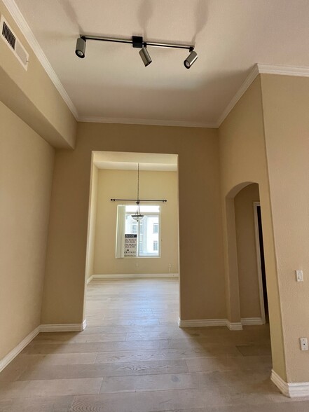 Building Photo - 4165 Executive Dr