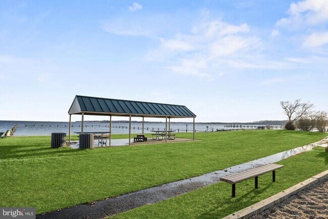 Building Photo - 624 Tayman Dr