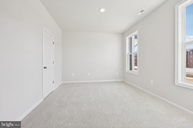 Building Photo - 8816 Selby Ct
