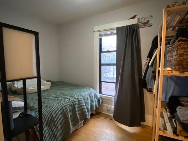 Building Photo - 3136 Lyndale Ave S