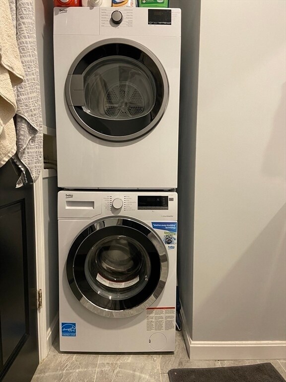 Building Photo - 258 Bremen St