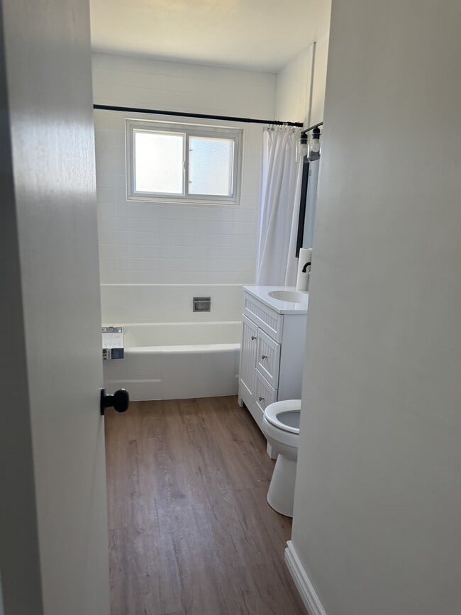 Building Photo - 2209 Carol Pl