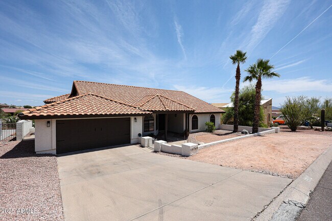 Building Photo - 15704 Cholla Dr