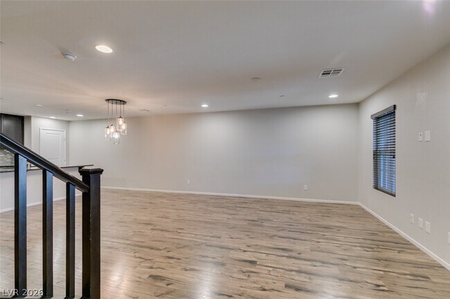 Building Photo - 3009 Camino Sereno Ave