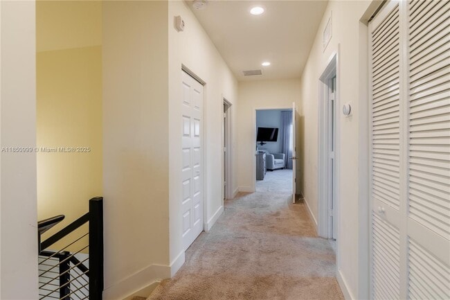 Building Photo - 10590 NW 78th Terrace
