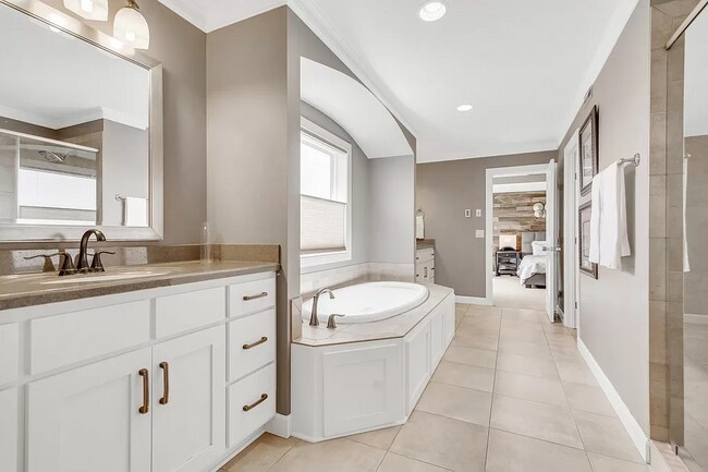 Building Photo - 17659 63rd Pl N