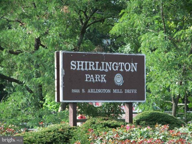 Building Photo - 2911 S Woodstock St