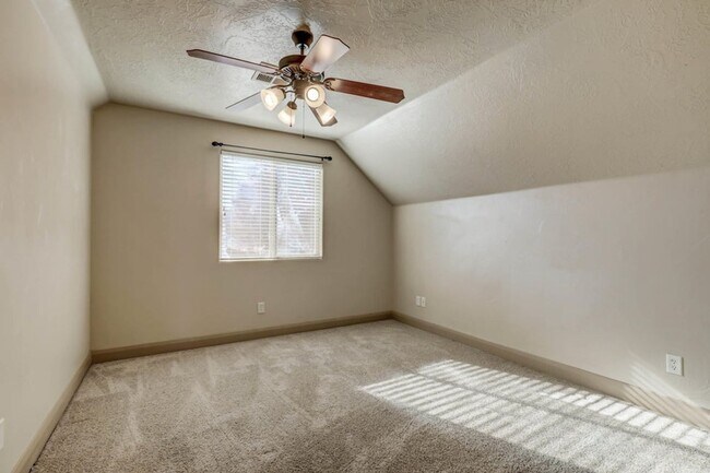 Building Photo - Beautifully Designed 5 Bedroom Home in Was...