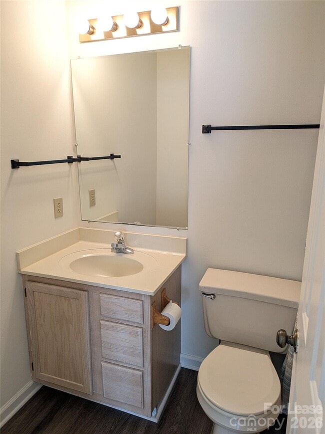 Building Photo - 111 Birdie Ct