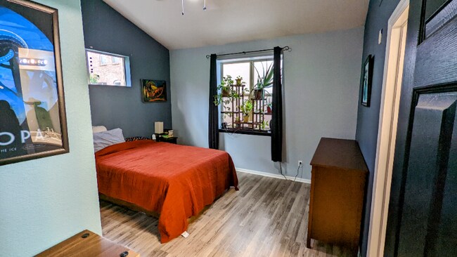 Building Photo - 5420 Allison St