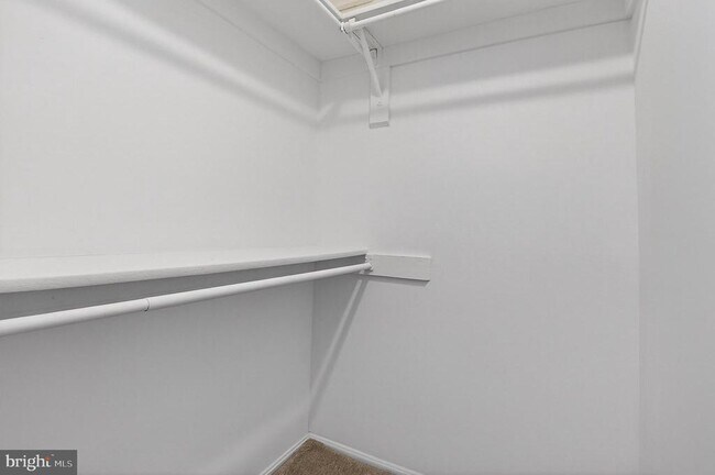 Building Photo - 7753 Inversham Dr