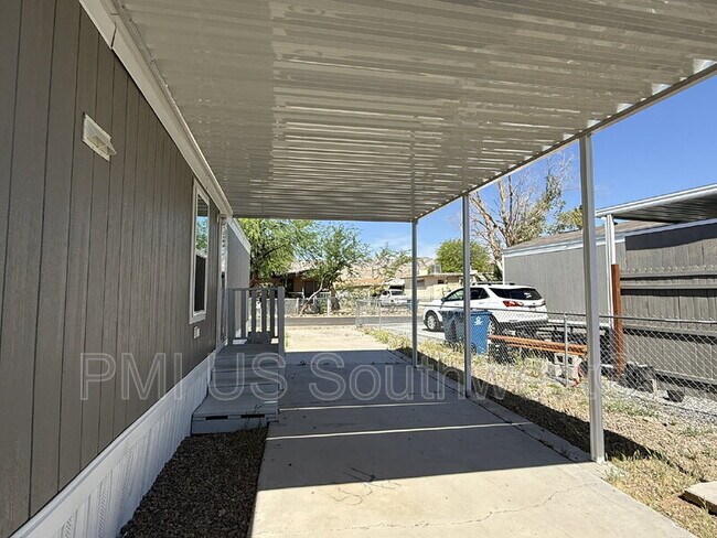 Building Photo - 1866 El Dorado Dr