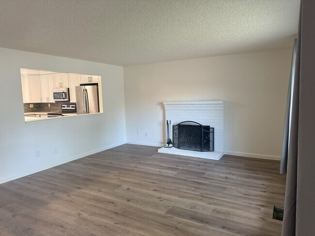 Building Photo - 2460 Brookside Way