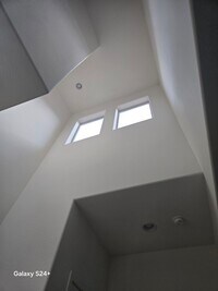 Building Photo - 1564 W Redwood Ln