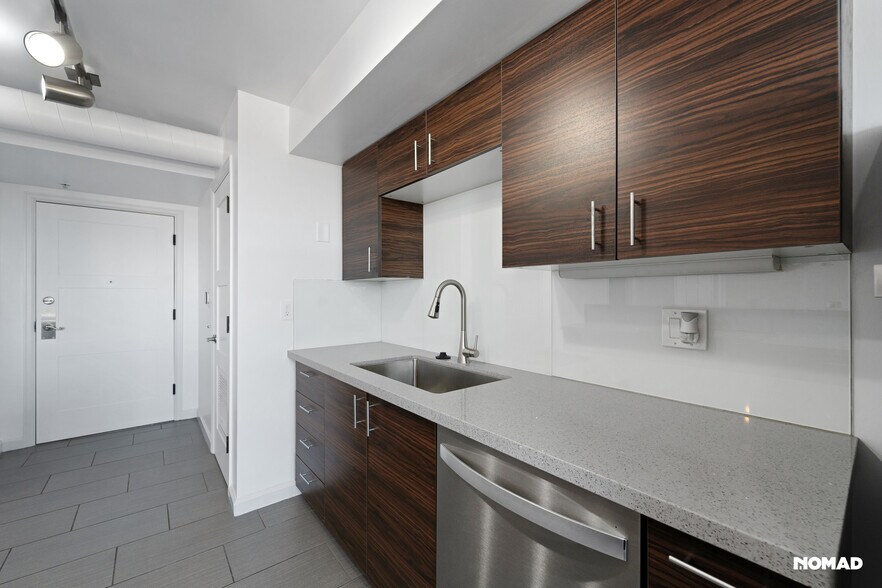 Kitchen - 535 W Thomas Rd