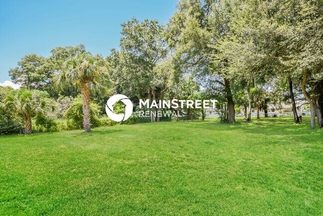Building Photo - 3 Bedroom Pet-Friendly Home in APOPKA, FL with Main Street Renewal