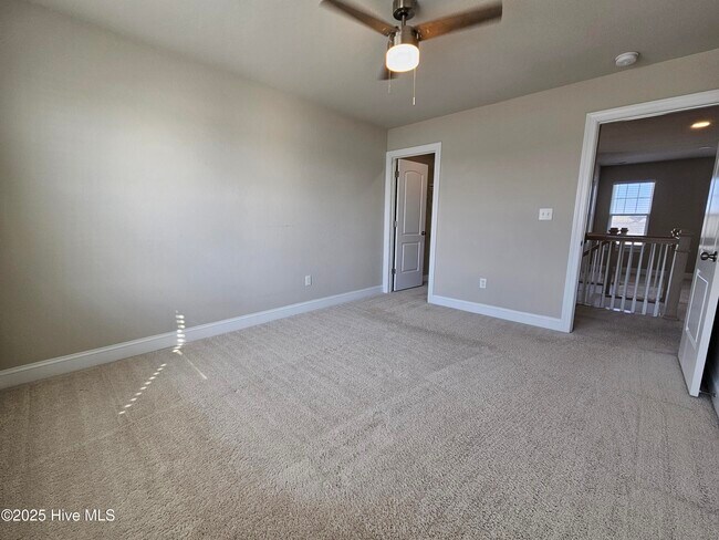 Building Photo - 204 Waterleigh Wy