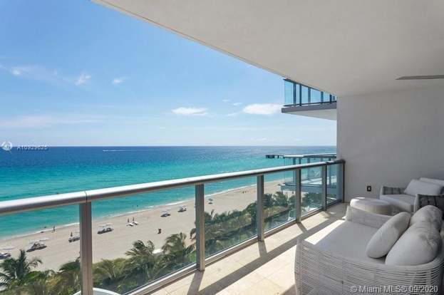 Building Photo - 17001 Collins Ave