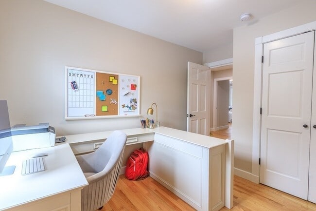 Building Photo - 58 Walnut St