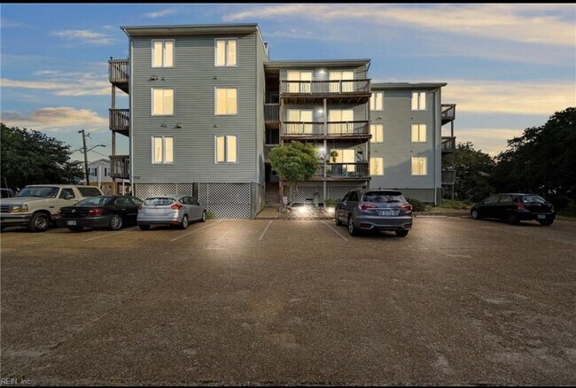 Building Photo - 9706 7th Bay St