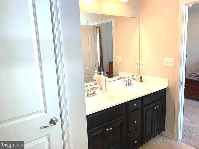 Building Photo - 9606 Julia Ln