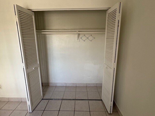 Building Photo - 3851 SW 119th Ave