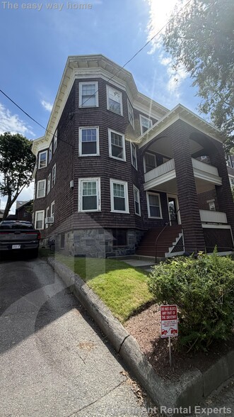 Building Photo - 26 Upland Rd