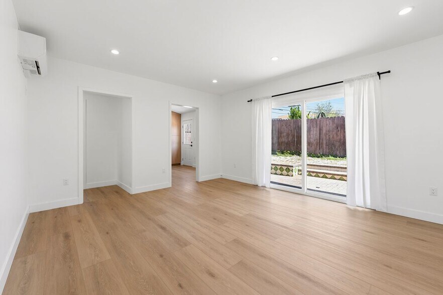 Building Photo - 2817 Sycamore Ave