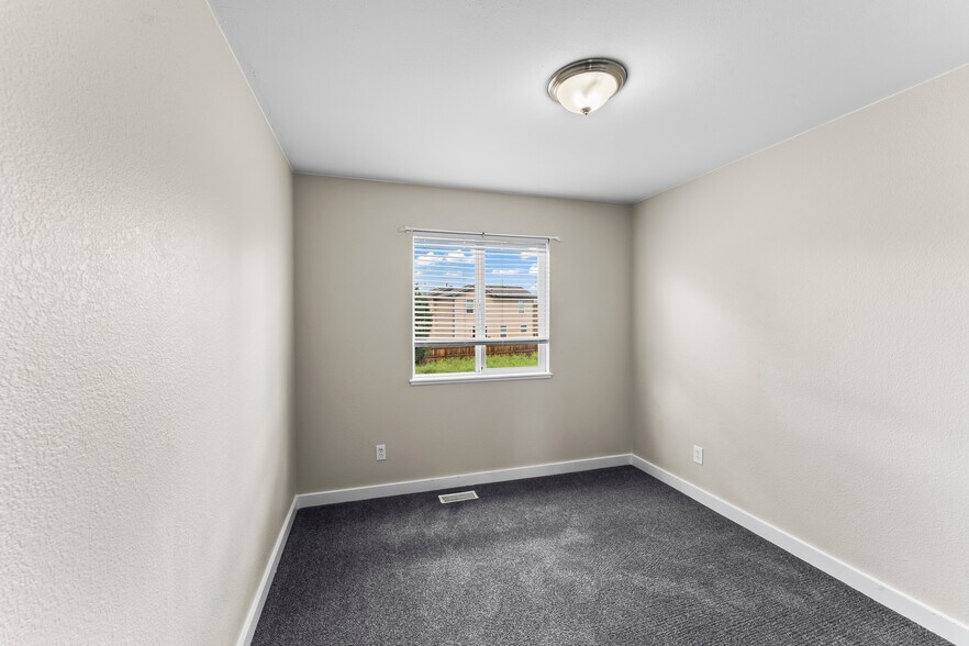 Building Photo - 2155 Woodsong Way