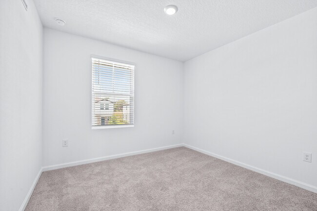 Building Photo - 3273 Vesara Dr