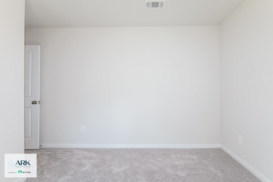 Building Photo - 14178 Green Wing Cir