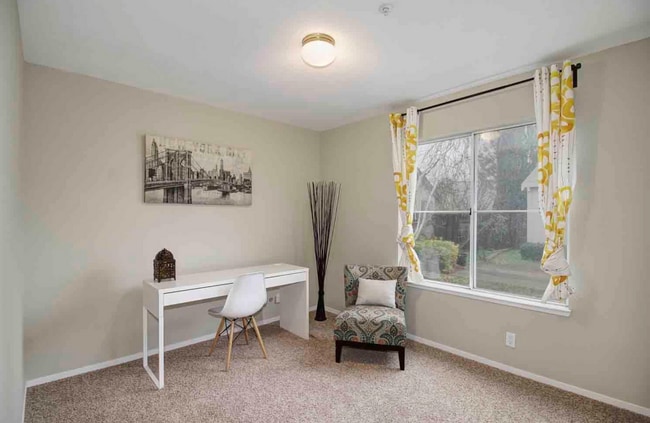 Building Photo - South Davis Charming Home