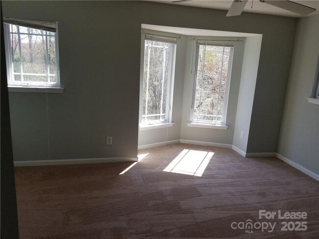 Building Photo - 1105 Kurt Ct